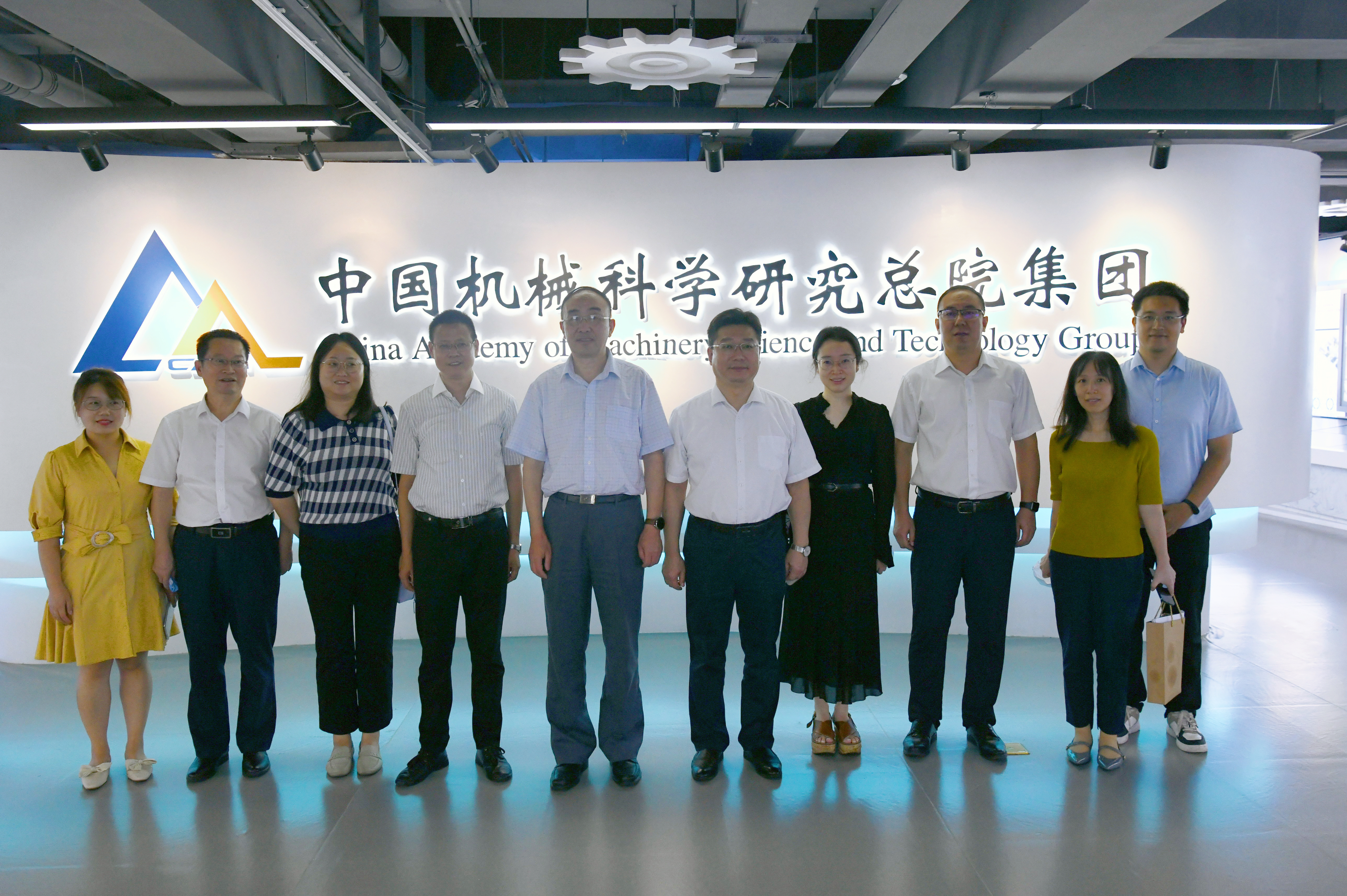 407414475.jpg 407414475.jpg