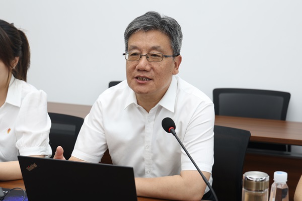 2. 書(shū)記特寫(xiě).JPG